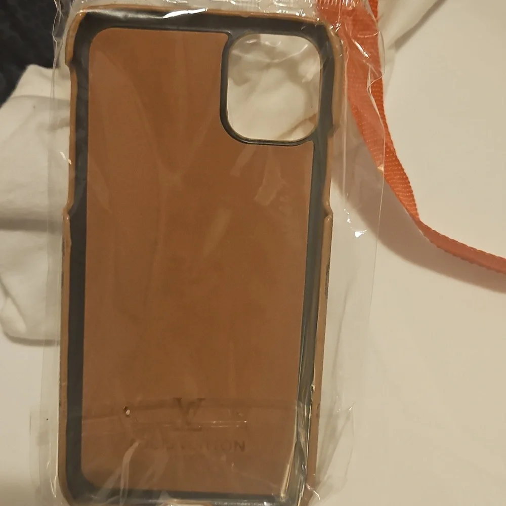 Fashion Phone Case - Picture 3 of 3